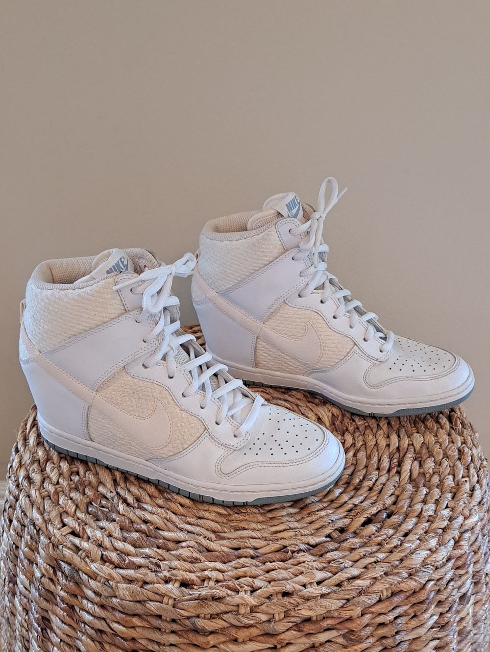 Nike Womens Sky High Dunk White Leather/Ivory High Top Hidden Wedge Sneakers 9